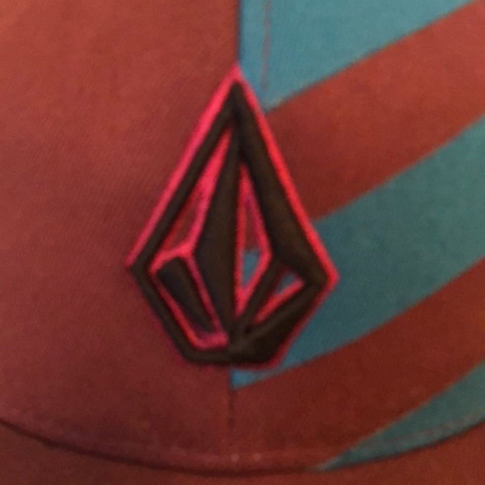 Volcom Hat - Picture 3 of 4
